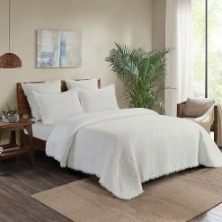 C&F Home Trellis Quilt Set With Sham White